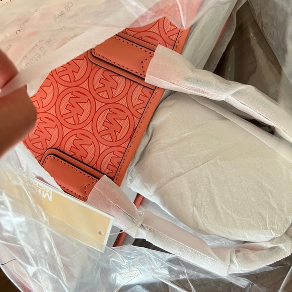 NWT Michael Kors Purple Jodie Small Logo Jacquard Tote Bag - Picture 3 of 7